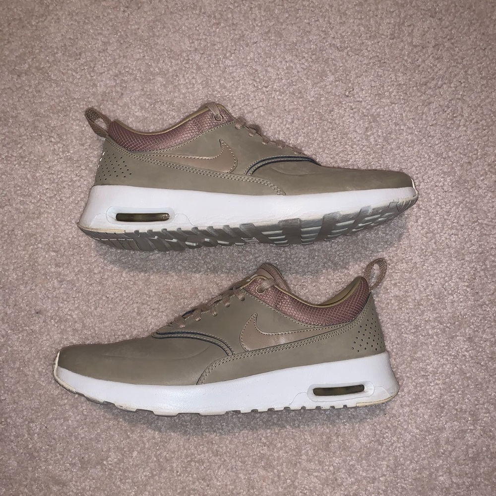 WOMENS NIKE AIR MAX THEA PREMIUM